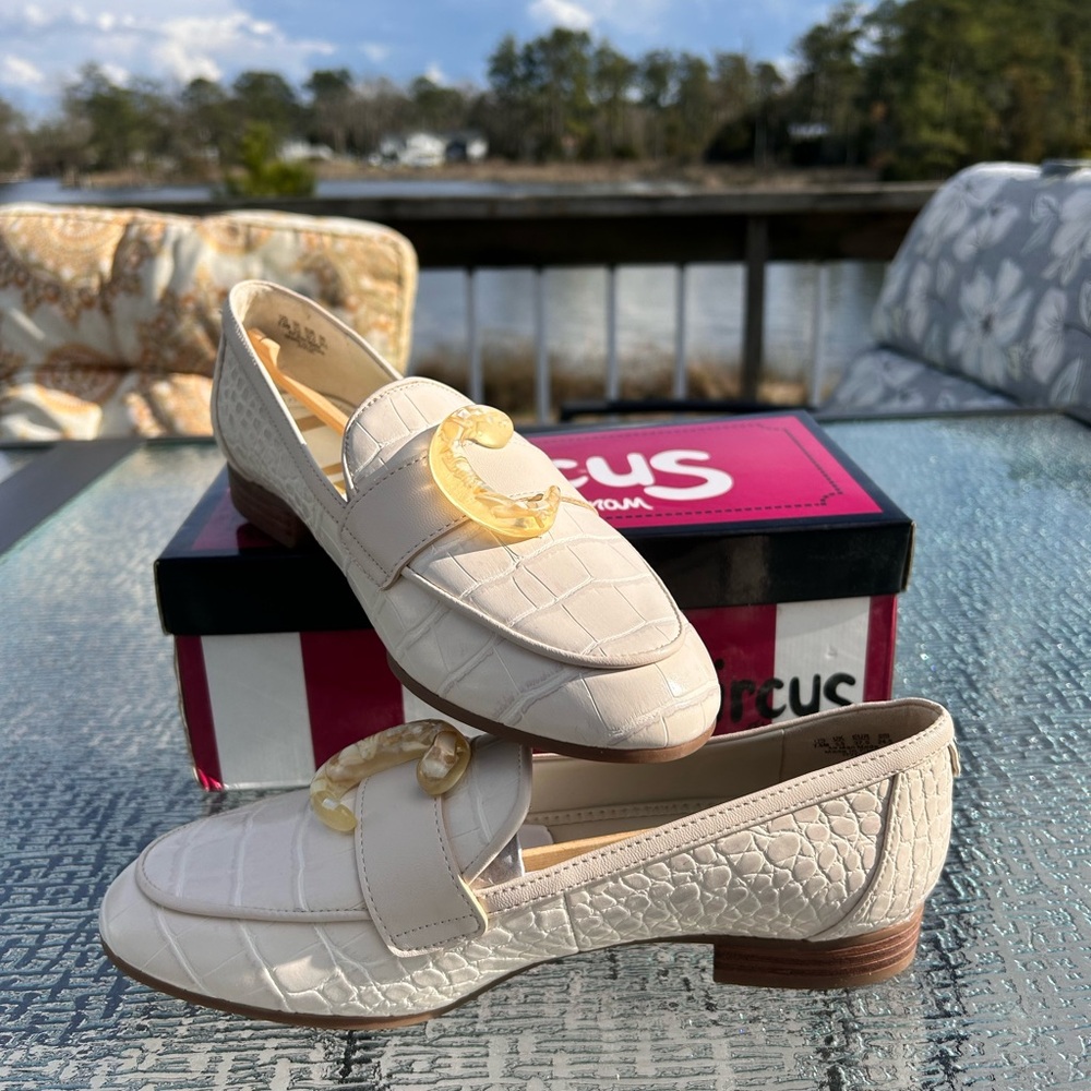 Sam Edelman Cream Loafers with Gold Accent